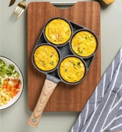 Alora 4-Delige Pannenkoekenpan - Pannenkoeken Maker - Cakemaker - Omeletpan - Omeletmaker - Eierpan - Koekjes Maker - 4-in-1 Pannenset -PannenPunt Aanbiedingen Winkel 1112x1200