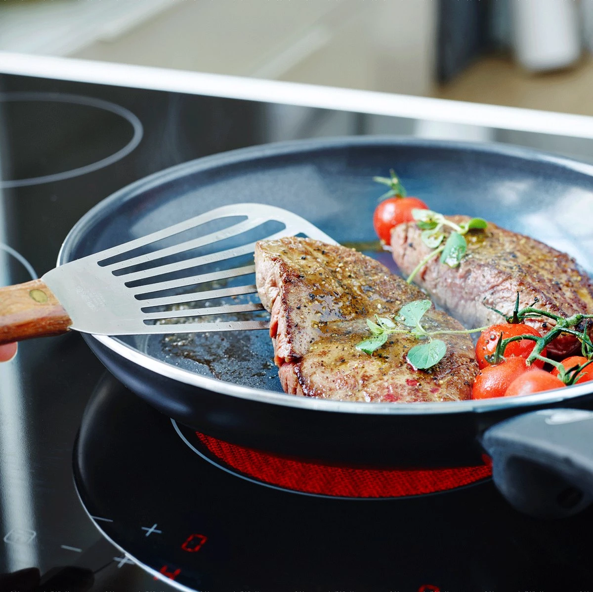 GreenPan Cambridge Koekenpan 28cm - Zwart - Inductie - PFAS-vrij 14 GreenPan Cambridge Koekenpan 28cm - Zwart - Inductie - PFAS-vrij - Afbeelding 14