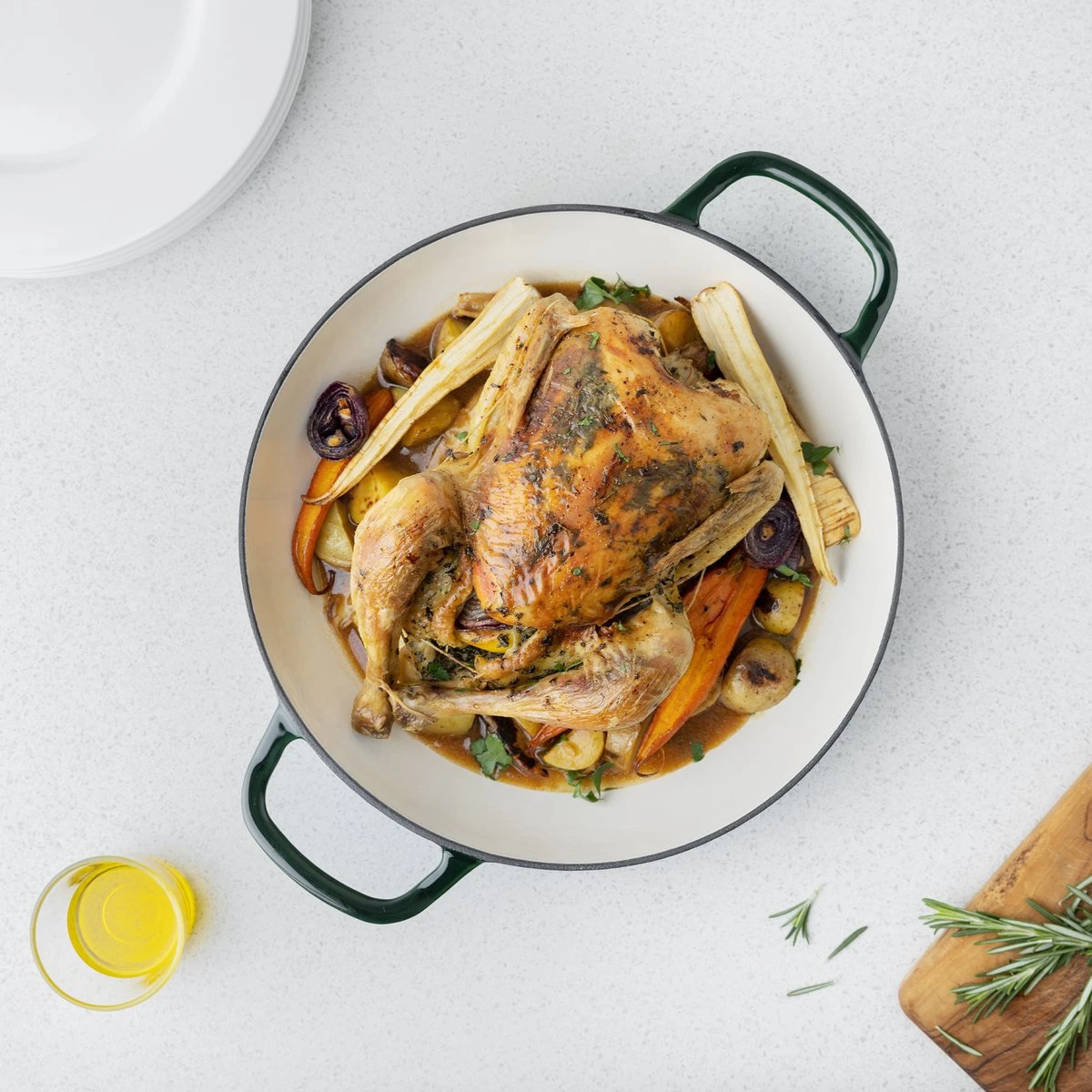 Navaris Gietijzeren Stoofpan Met Deksel- 3,5 Liter Gietijzeren Ovenschaal Van Email - Geschikt Voor Alle Warmtebronnen - Groen 3 Navaris Gietijzeren Stoofpan Met Deksel- 3,5 Liter Gietijzeren Ovenschaal Van Email - Geschikt Voor Alle Warmtebronnen - Groen - Afbeelding 3