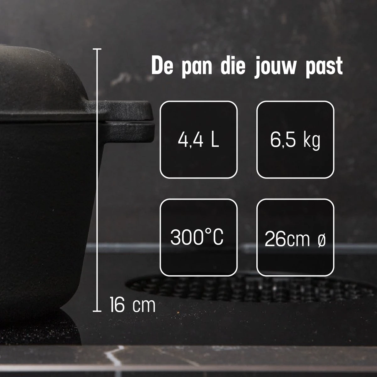 Daumonet Ducasse Gietijzeren Double Use Braadpan - Combi Sudderpan Zwart - 2-in-1 Bak- En Braadpan - PFAS & PFOA Vrij - Rond - Ø 26 Cm - 4,4 Liter - Emaille - Alle Warmtebronnen - Elektrisch - Gas - Halogeen - Inductie - Keramisch 7 Daumonet Ducasse Gietijzeren Double Use Braadpan - Combi Sudderpan Zwart - 2-in-1 Bak- En Braadpan - PFAS & PFOA Vrij - Rond - Ø 26 Cm - 4,4 Liter - Emaille - Alle Warmtebronnen - Elektrisch - Gas - Halogeen - Inductie - Keramisch - Afbeelding 7