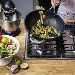 KitchenAid Hard Geanodiseerd Aluminium Wok ø30cm - Zwart - Inductie - Anti-aanbak -PannenPunt Aanbiedingen Winkel 1200x1200 305