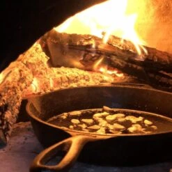 Valhal Outdoor Skillet / Koekenpan Met Steel - Gietijzer, Diameter 30cm - VH30 15 Valhal Outdoor Skillet / Koekenpan Met Steel - Gietijzer, Diameter 30cm - VH30 -PannenPunt Aanbiedingen Winkel 1200x1200 750