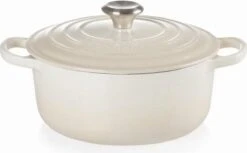 Le Creuset Braadpan Signature Meringue - ø 24 Cm / 4.2 Liter -PannenPunt Aanbiedingen Winkel 1200x744 6