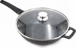 Cheffinger Wokpan Met Deksel - 32cm - Zwart - Pan - Keukenaccessoires 12 Cheffinger Wokpan Met Deksel - 32cm - Zwart - Pan - Keukenaccessoires -PannenPunt Aanbiedingen Winkel 1200x767 2
