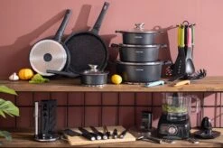 Swiss Pro+ - SWP41D22 - Pannenset 41 Delig - Foodprocessor - Messenblok 8 Delig - Kookgerei Set Met Houder 7 Delig - Starters Pakket - 2022 Serie - Limited Edition -uitzet 18 Swiss Pro+ - SWP41D22 - Pannenset 41 Delig - Foodprocessor - Messenblok 8 Delig - Kookgerei Set Met Houder 7 Delig - Starters Pakket - 2022 Serie - Limited Edition -uitzet -PannenPunt Aanbiedingen Winkel 1200x799 134