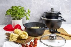 Smile - 8 Delige Pannenset - Antiaanbaklaag - Vaatwasser Bestendig - Geschikt Voor Iedere Kookplaat - MGK-18 - Zwart 14 Smile - 8 Delige Pannenset - Antiaanbaklaag - Vaatwasser Bestendig - Geschikt Voor Iedere Kookplaat - MGK-18 - Zwart -PannenPunt Aanbiedingen Winkel 1200x800 236