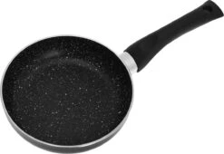 Kinghoff Koekenpan KH-3977 - Ø16 X 4 Cm 5 Kinghoff Koekenpan KH-3977 - Ø16 X 4 Cm -PannenPunt Aanbiedingen Winkel 1200x826 9