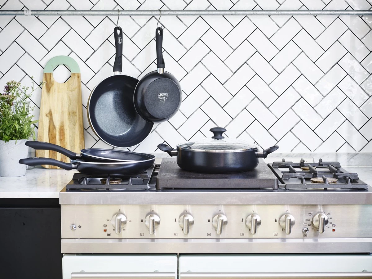 GreenChef Diamond Koekenpannenset Ø 20cm + Ø 28cm - Zwart - Inductie - PFAS-vrij 12 GreenChef Diamond Koekenpannenset Ø 20cm + Ø 28cm - Zwart - Inductie - PFAS-vrij - Afbeelding 12