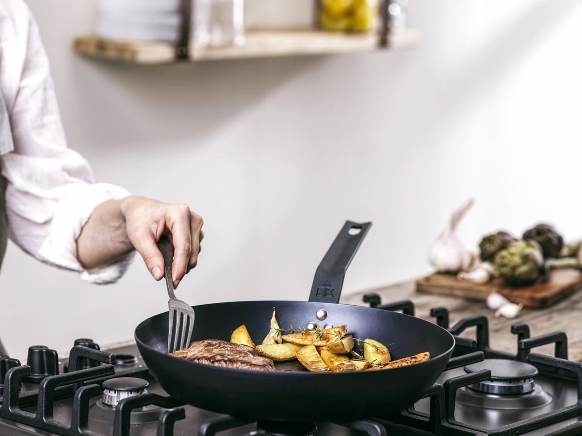 BK Solid Steel Koekenpan Ø 26 Cm - Plaatstaal - Inductie - BBQ 5 BK Solid Steel Koekenpan Ø 26 Cm - Plaatstaal - Inductie - BBQ - Afbeelding 5