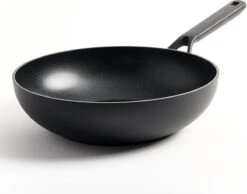KitchenAid Classic Forged Aluminium Wok ø28cm - Zwart - Inductie - Anti-aanbak -PannenPunt Aanbiedingen Winkel 1200x941