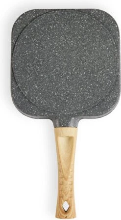 Magnani - Eierpan - 4 Bakplaten Van ⌀ 8 Cm - Voor Gas- En Elektrische Kookplaten - Aluminium - Houten Handvat - 38 X 18.7 X 2 Cm -PannenPunt Aanbiedingen Winkel 661x1200 1